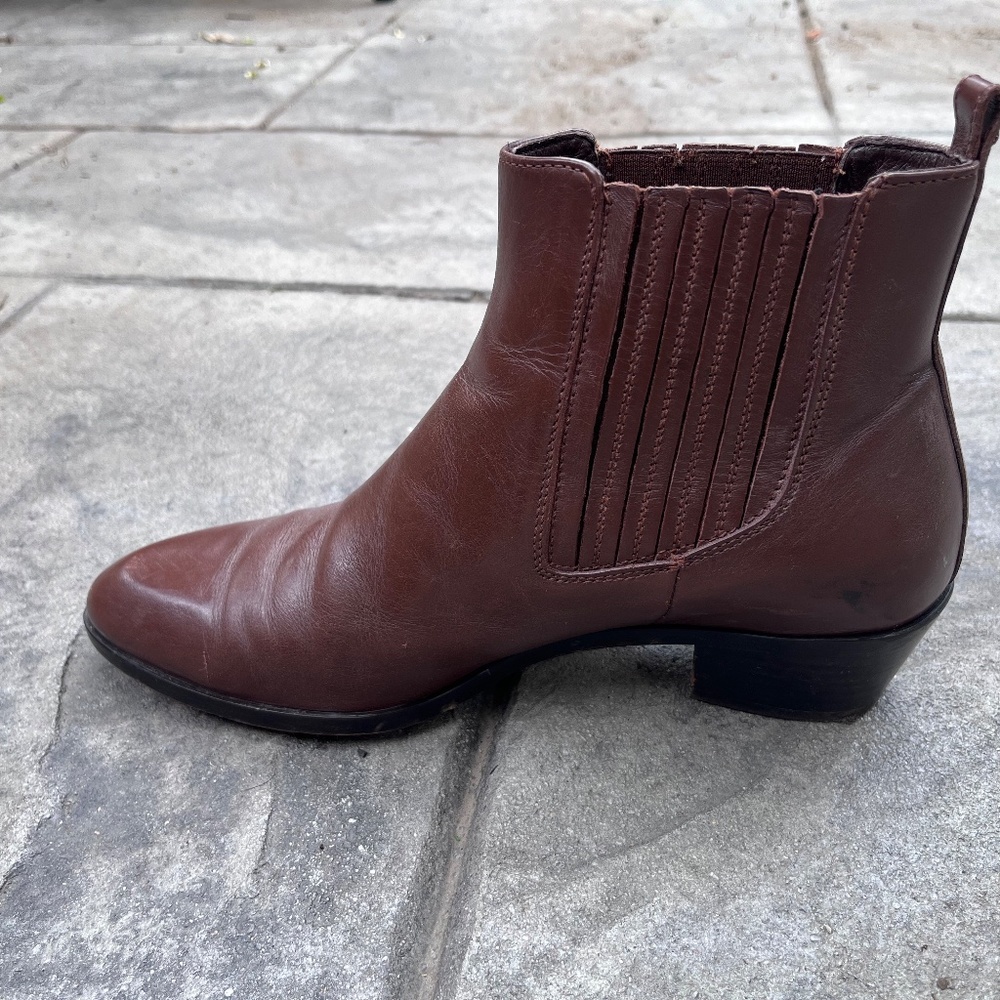 Oar stripe chelsea boots in cheap italian leather